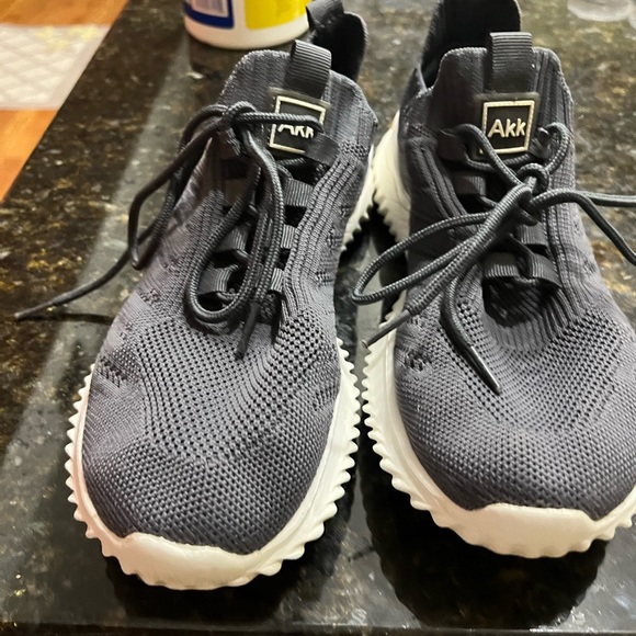 Really nice shoes - Picture 3 of 3